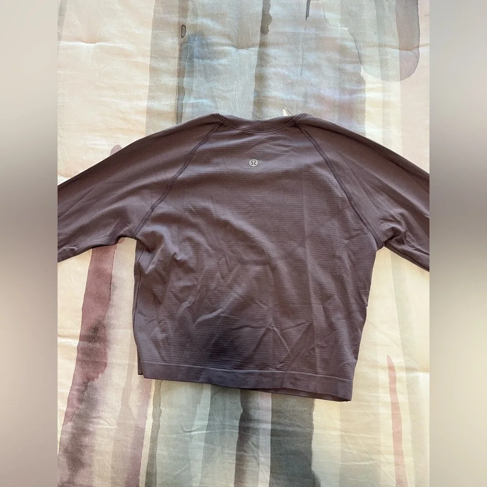 lululemon Swiftly Tech 2.0 Long Sleeve Crop Tee in purple ash